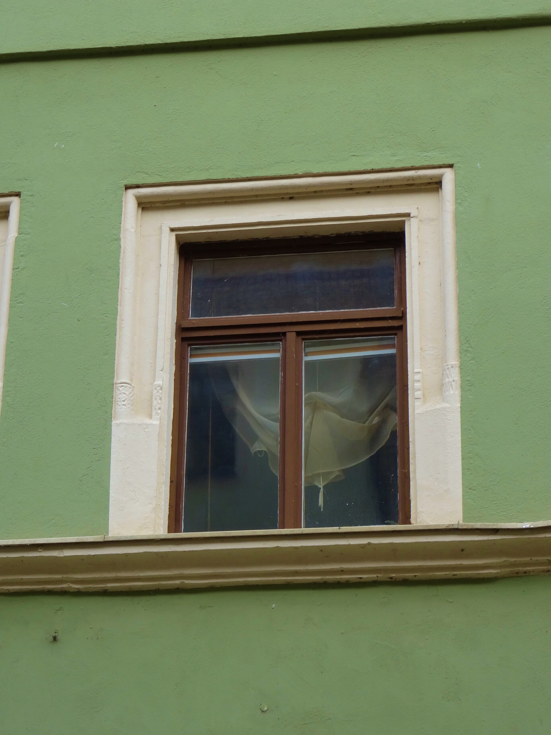 The Dohnaische Straße Pirna. During the morning the peoples walking over street. Children come with their teachers walking over the square and begging for being photographed. Old peoples watching out of the windows. The weather is fresh and you breath clean air. Nobody discriminates each other not even with a bad view.